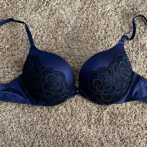 Adore Me 32C push up bra